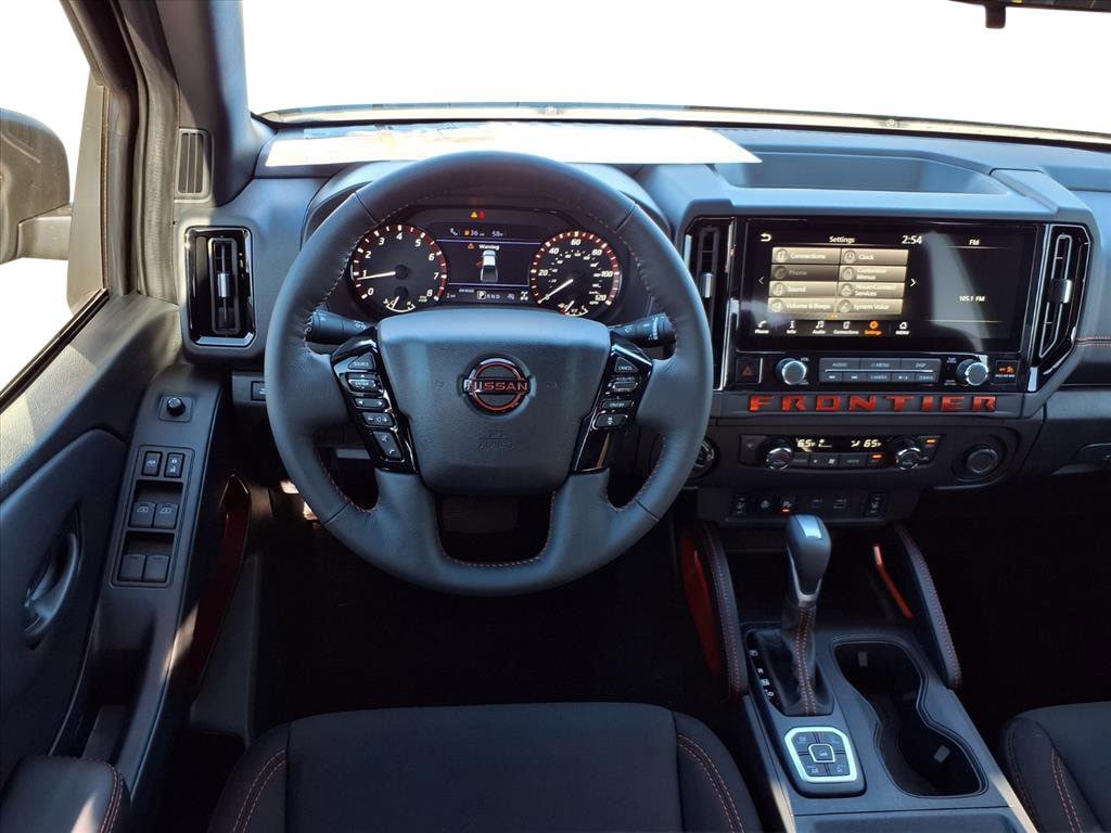 New 2026 Nissan Frontier PRO-4X w/ Tow Package AWD/4WD image 11