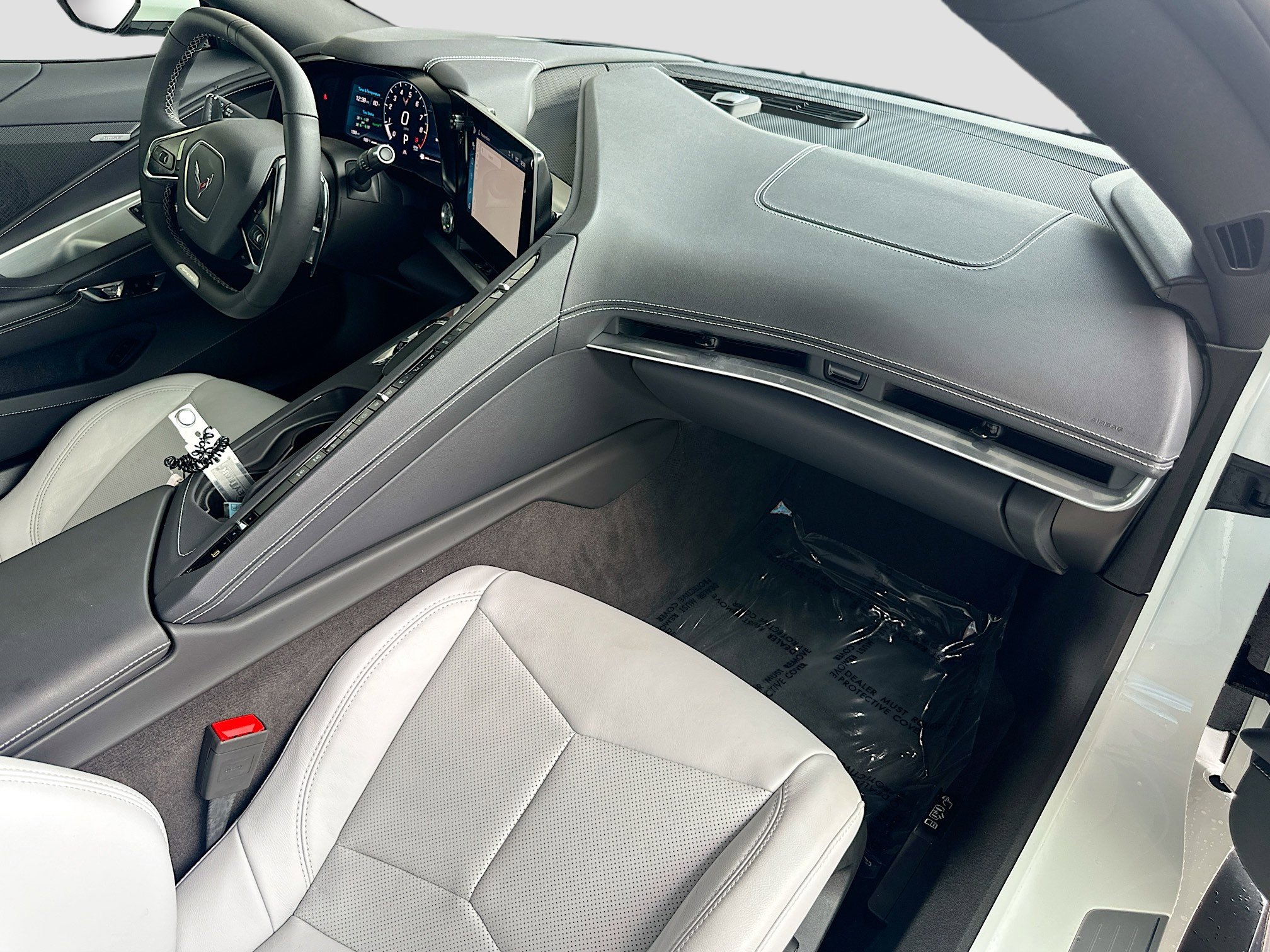 Used 2024 Chevrolet Corvette Z06 RWD image 25