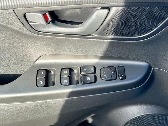 Used 2022 Hyundai Kona SEL w/ Cargo Package image 17