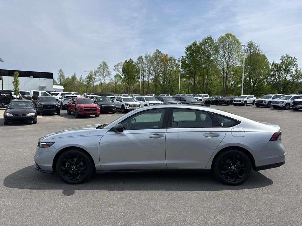 Used 2025 Honda Accord SE image 2