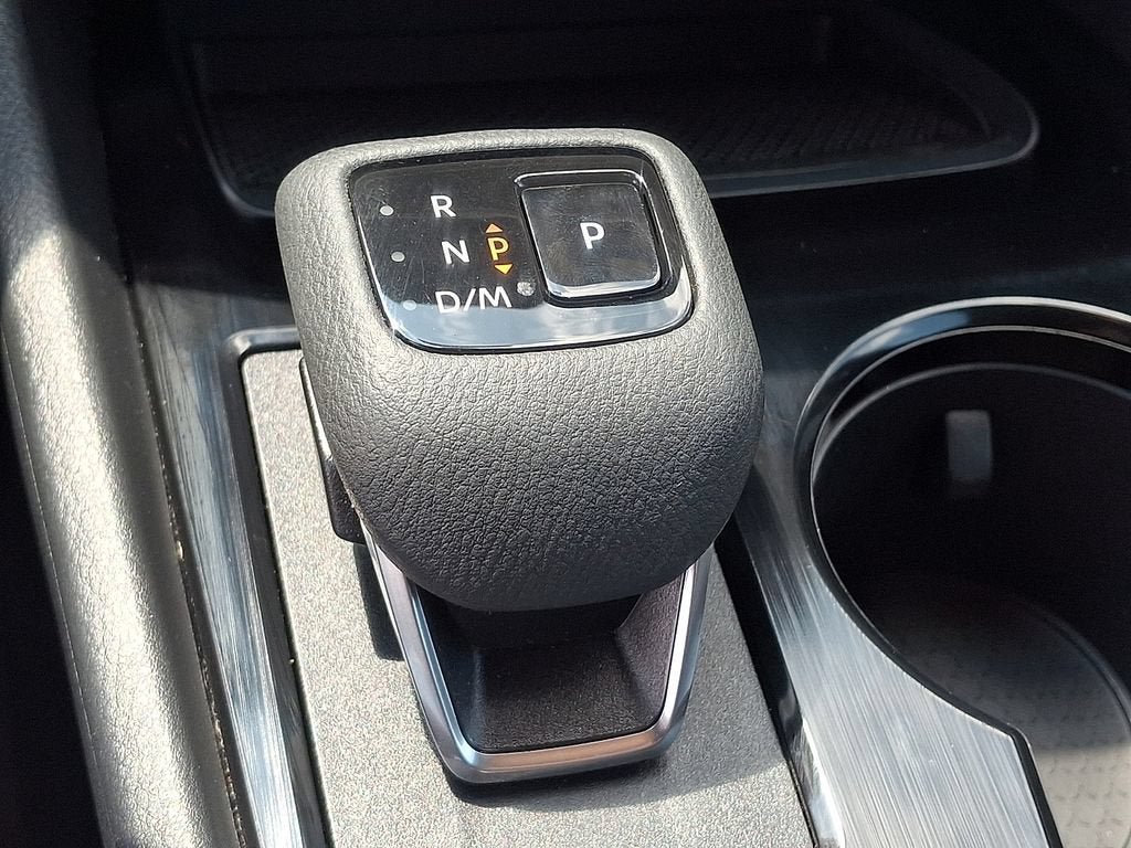 Used 2025 Nissan Rogue SV AWD/4WD image 14