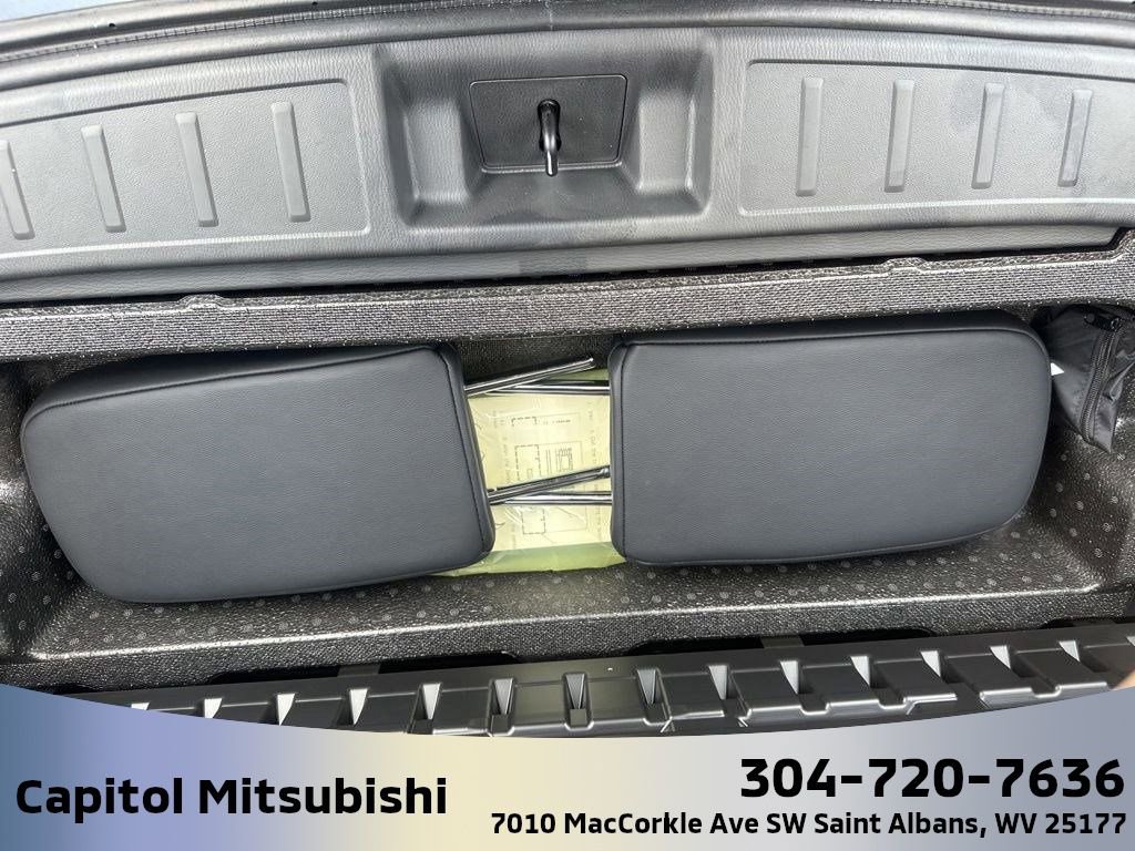 New 2025 Mitsubishi Outlander SEL image 15