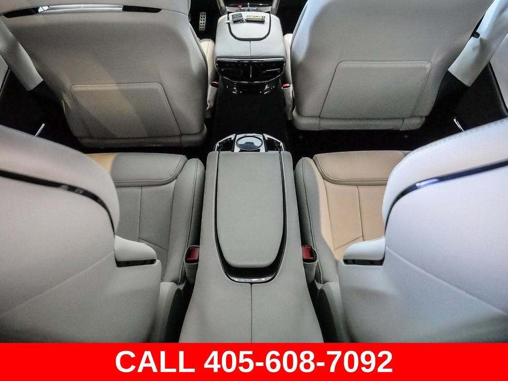 Used 2025 Ferrari Purosangue AWD/4WD image 27