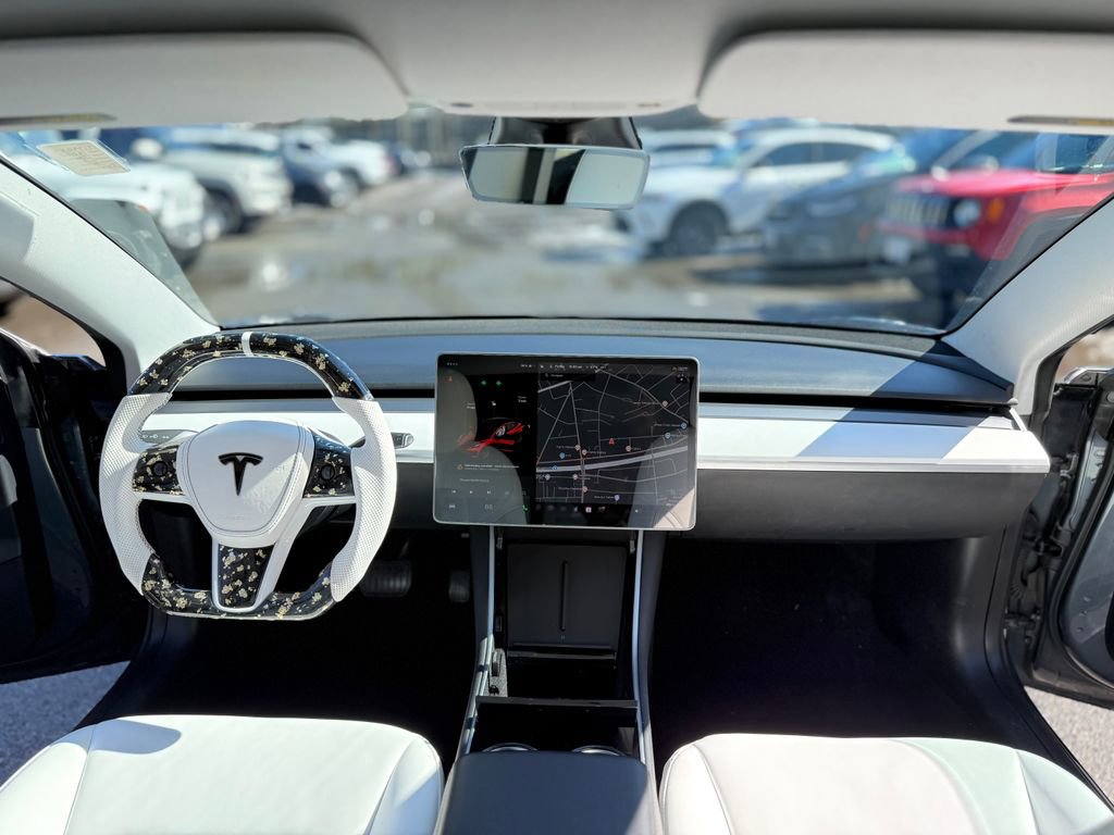 Used 2020 Tesla Model 3 Standard Range Plus image 9