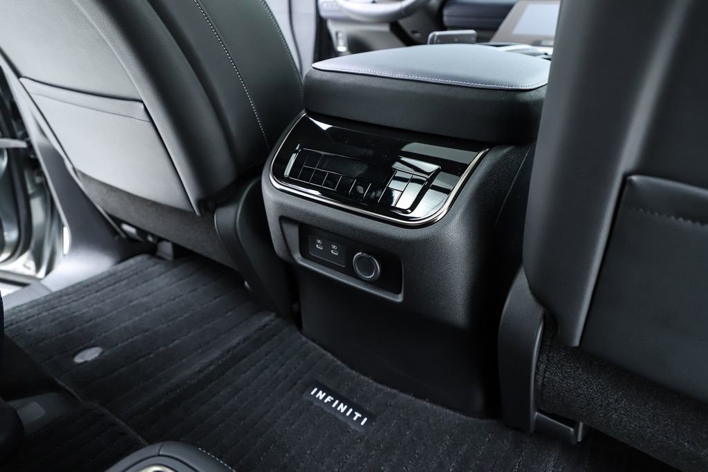 New 2026 INFINITI QX80 4WD image 40