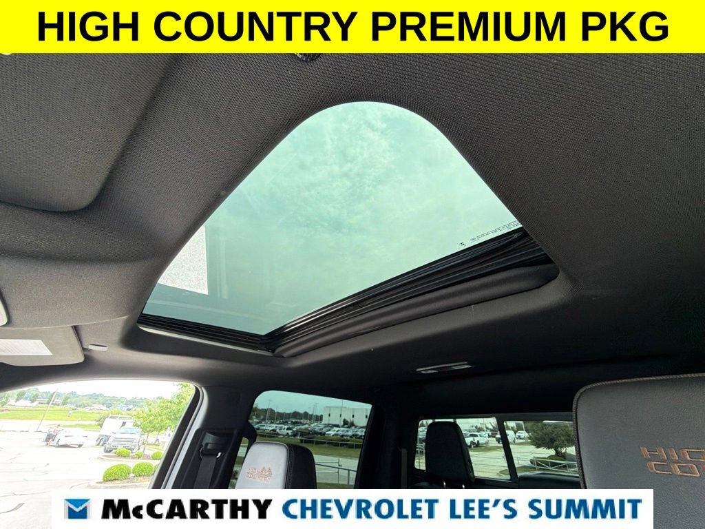 Used 2025 Chevrolet Silverado 2500 High Country w/ High Country Premium Package AWD/4WD image 6