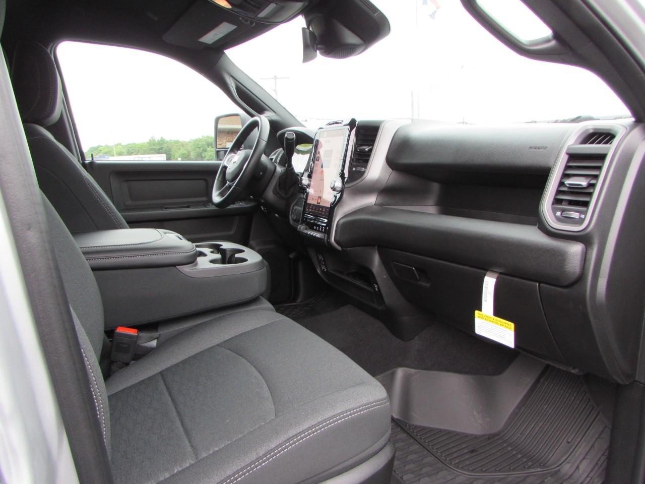 New 2026 RAM 2500 Warlock AWD/4WD image 17