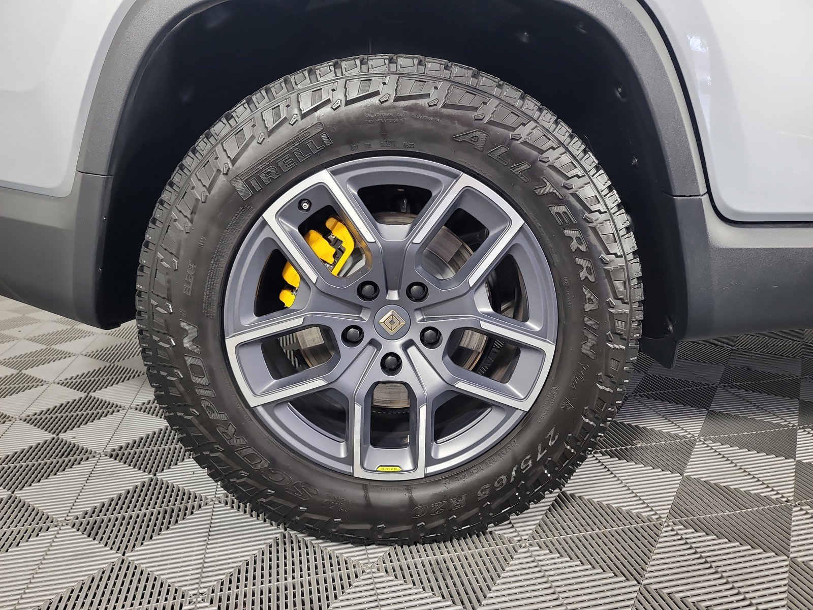Used 2023 Rivian R1T Adventure AWD/4WD image 12