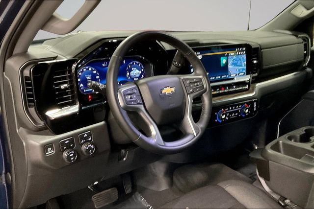 Used 2023 Chevrolet Silverado 1500 LT AWD/4WD image 14