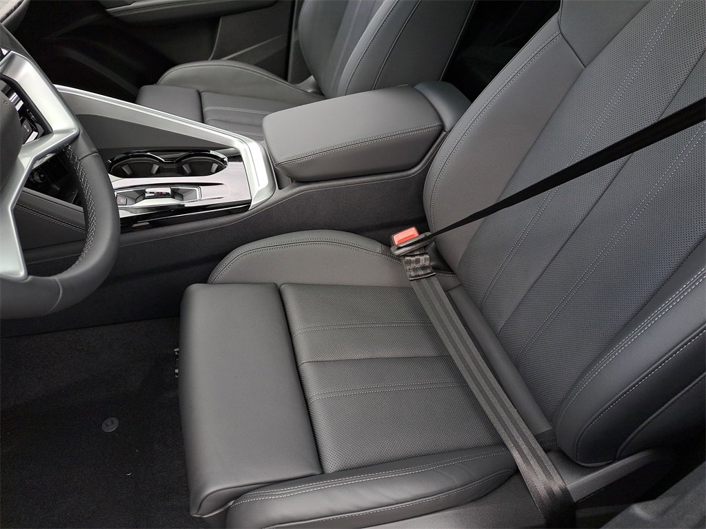 New 2025 Audi Q5 Premium Plus image 18