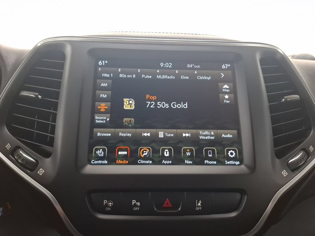 Used 2023 Jeep Cherokee Altitude Lux AWD/4WD image 23
