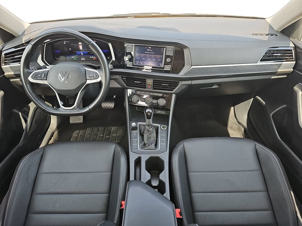 Used 2024 Volkswagen Jetta SE FWD image 9