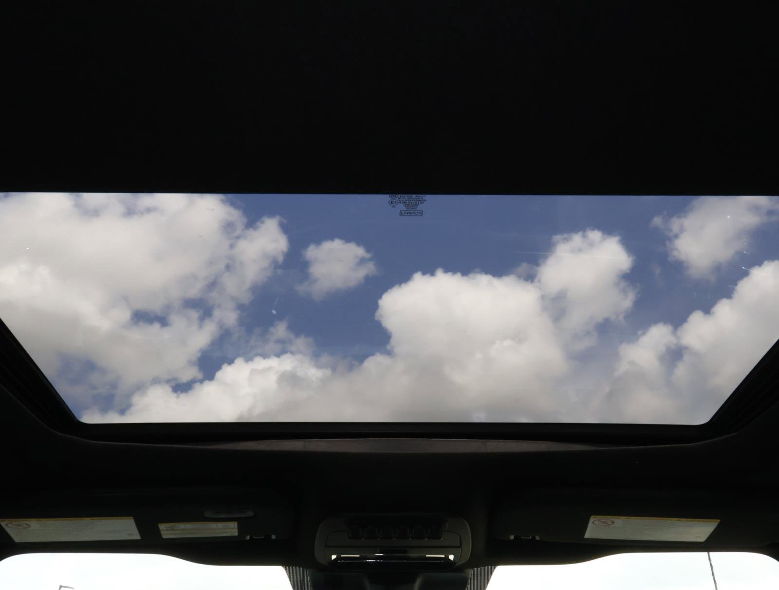 Used 2025 Ford F250 Platinum image 16