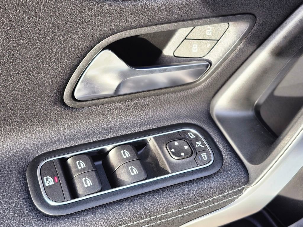 New 2025 Mercedes-Benz CLA 250 4MATIC image 18