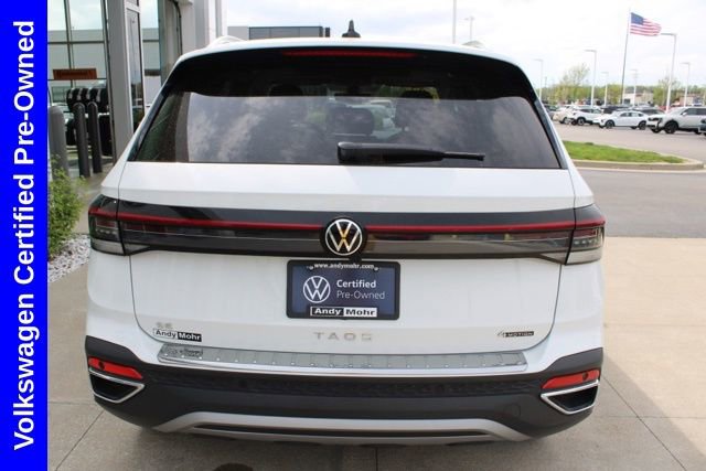 Used 2025 Volkswagen Taos SE w/ Panoramic Sunroof Package AWD/4WD image 7