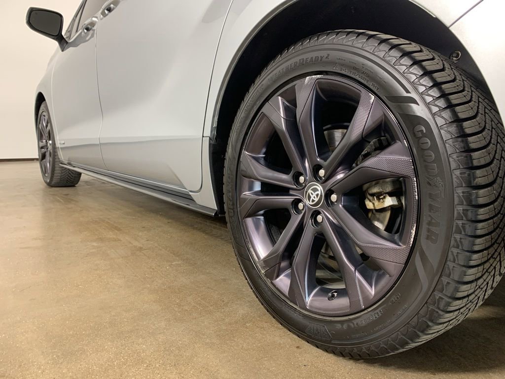 Used 2021 Toyota Sienna XSE w/ XSE Plus Package image 16