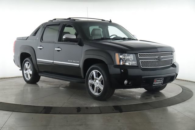 Used 2012 Chevrolet Avalanche LTZ AWD/4WD image 2