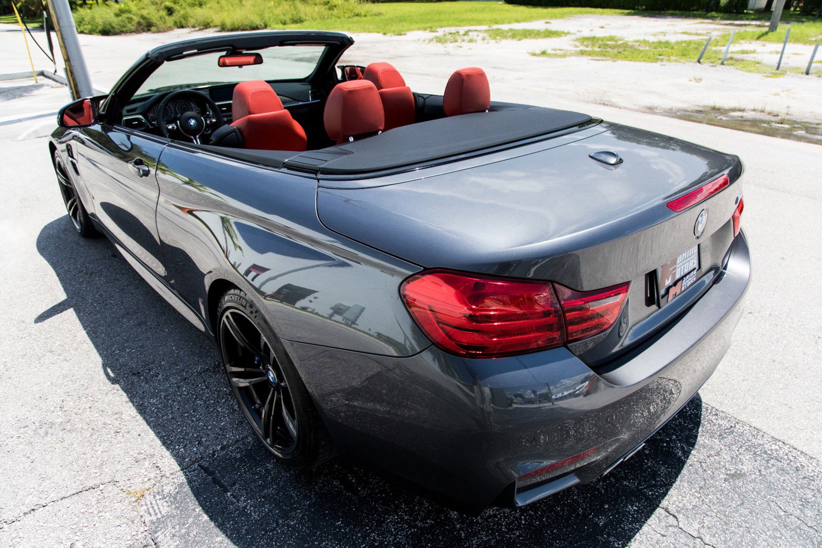 Used 2016 BMW M4 Convertible image 23