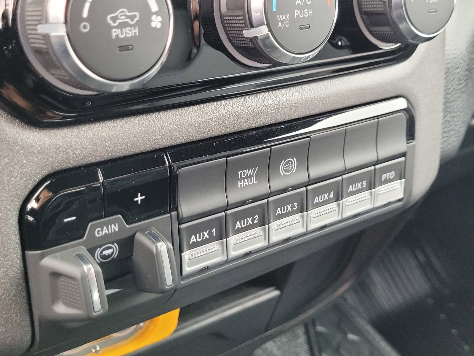 New 2026 RAM 5500 Tradesman w/ Chrome Appearance Group image 13