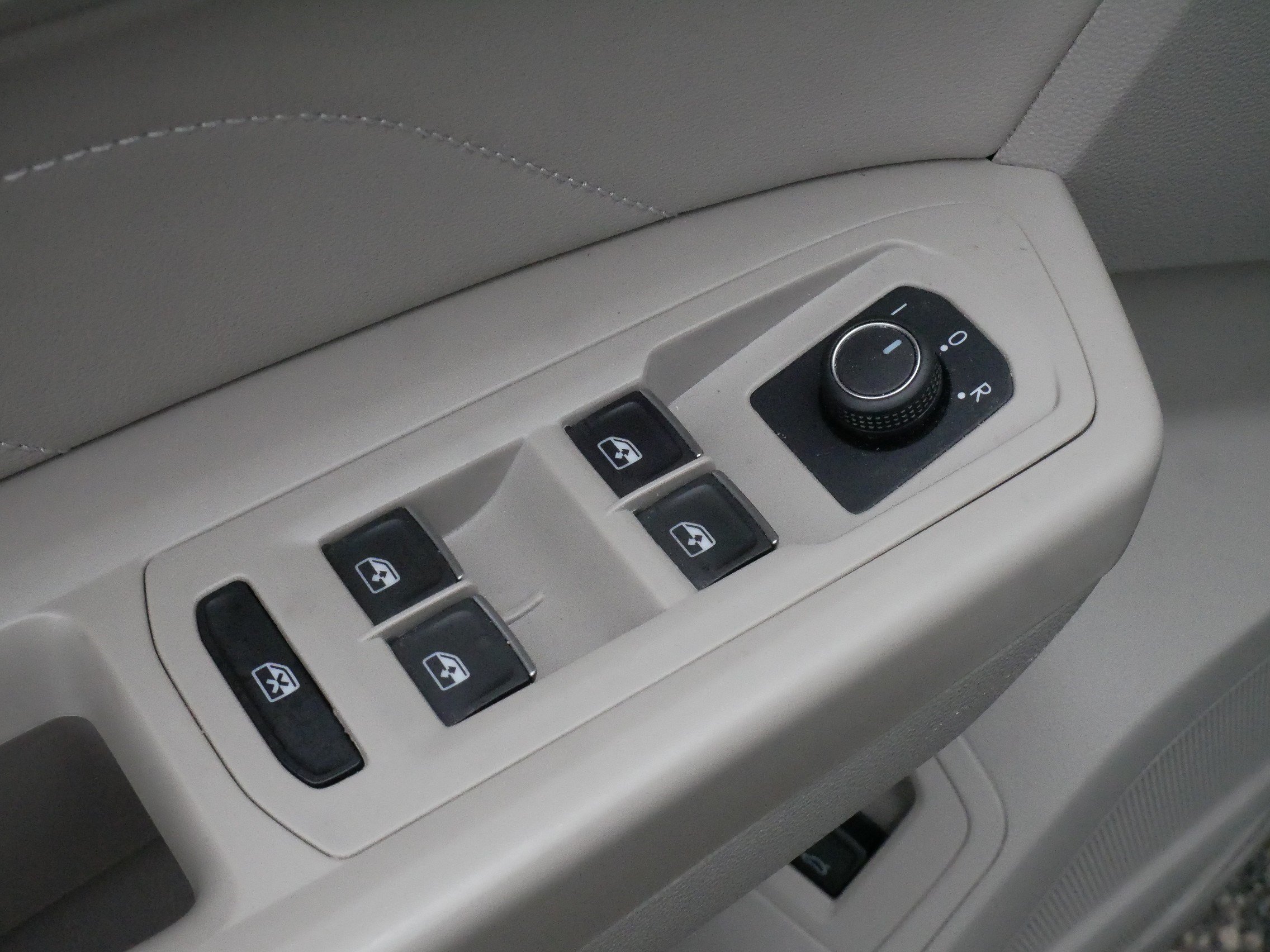 Certified 2023 Volkswagen Atlas SEL AWD/4WD image 19