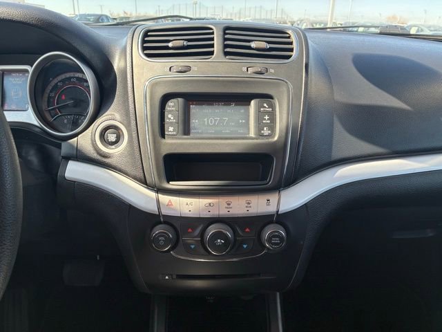 Used 2019 Dodge Journey SE image 17