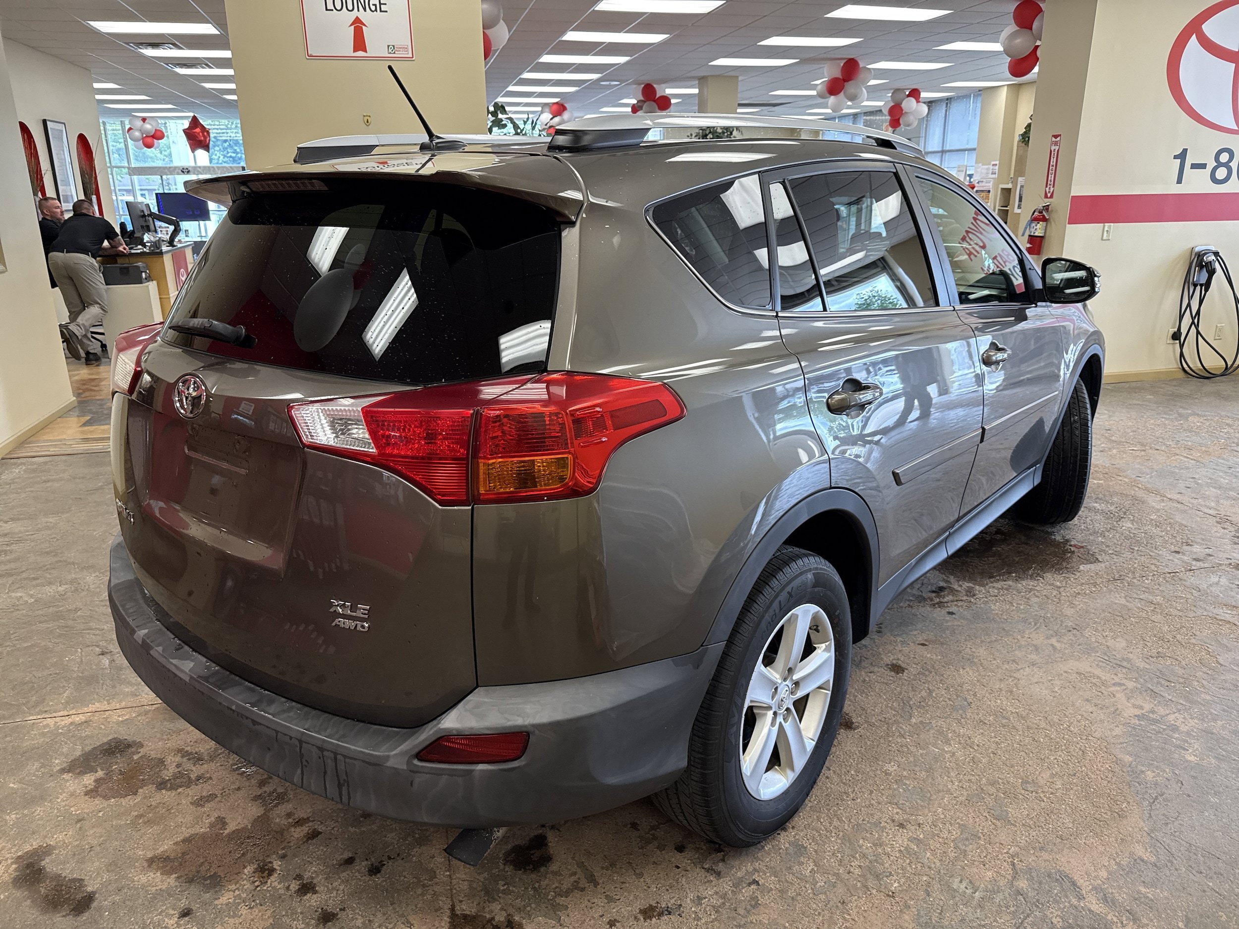 Used 2014 Toyota RAV4 XLE AWD/4WD image 10