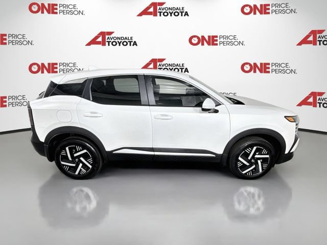 Used 2025 Nissan Kicks SV FWD image 8