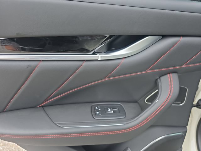 New 2024 Maserati Levante GT Ultima AWD/4WD image 10