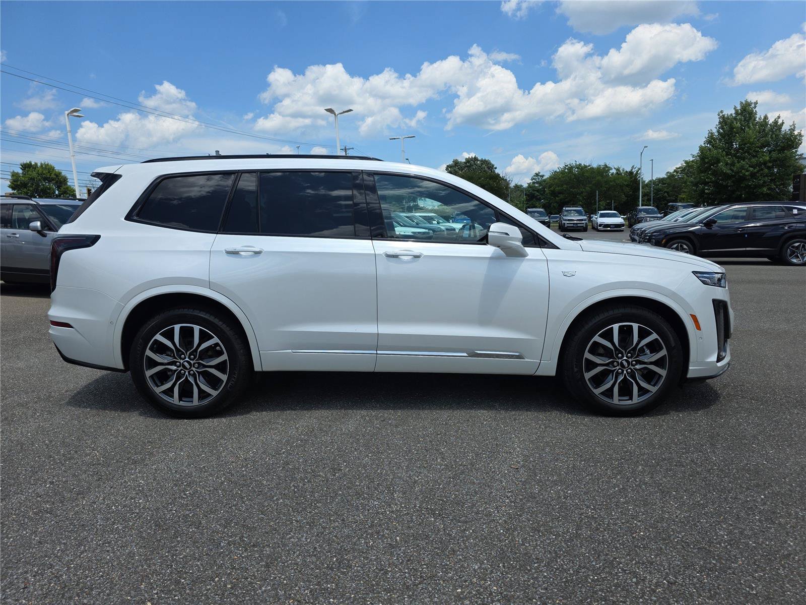 Certified 2024 Hyundai Kona Limited FWD image 9