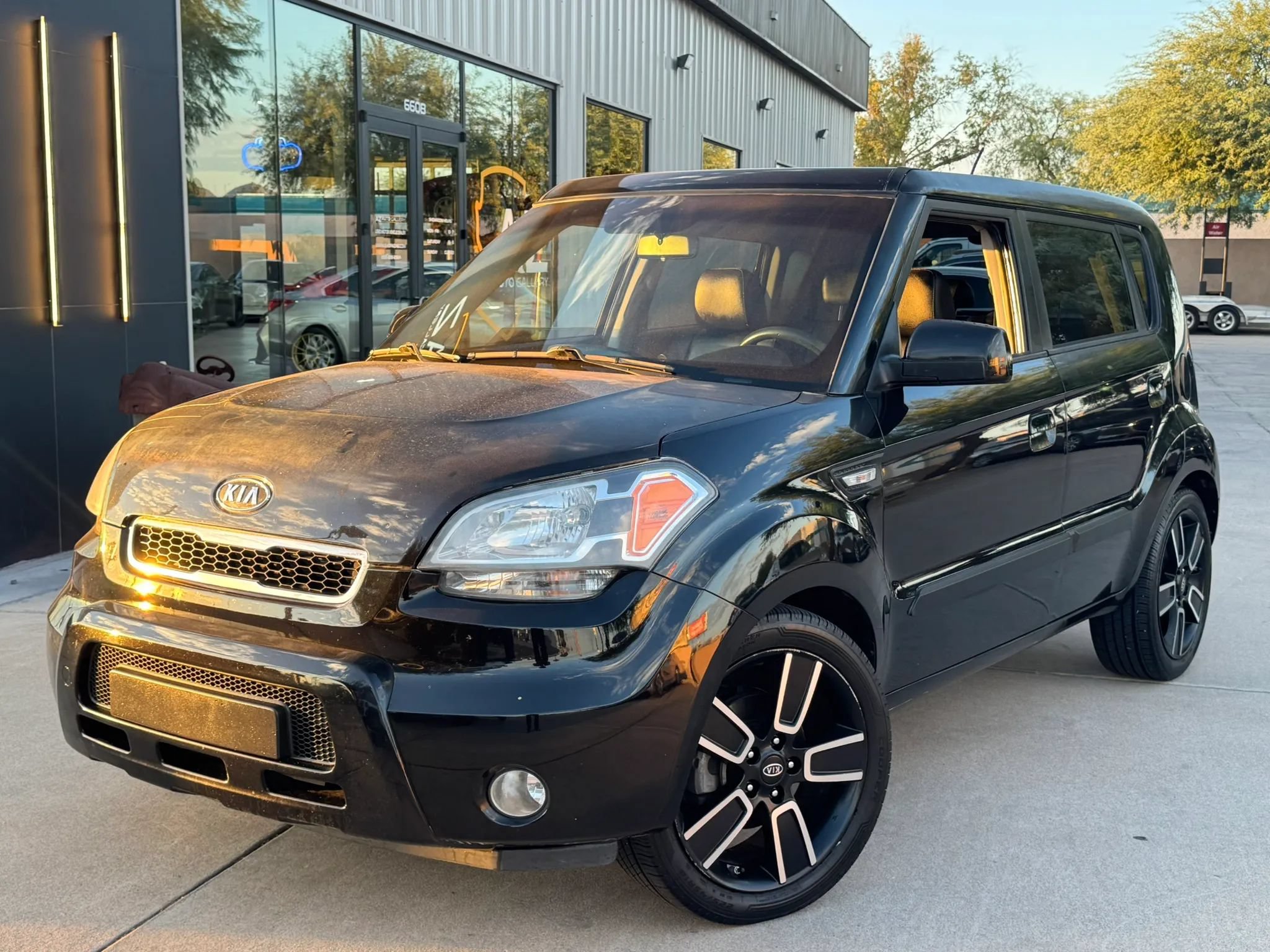 Used 2010 Kia Soul + FWD image 1