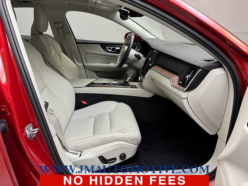 Used 2020 Volvo S60 T5 Momentum FWD image 20
