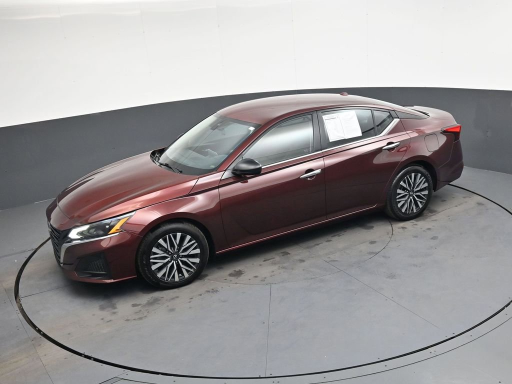 Used 2024 Nissan Altima 2.5 SV image 23
