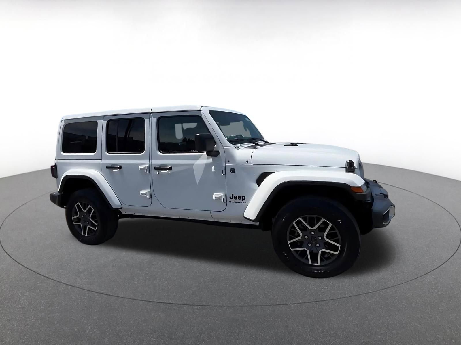 Used 2025 Jeep Wrangler Unlimited Sahara AWD/4WD image 2