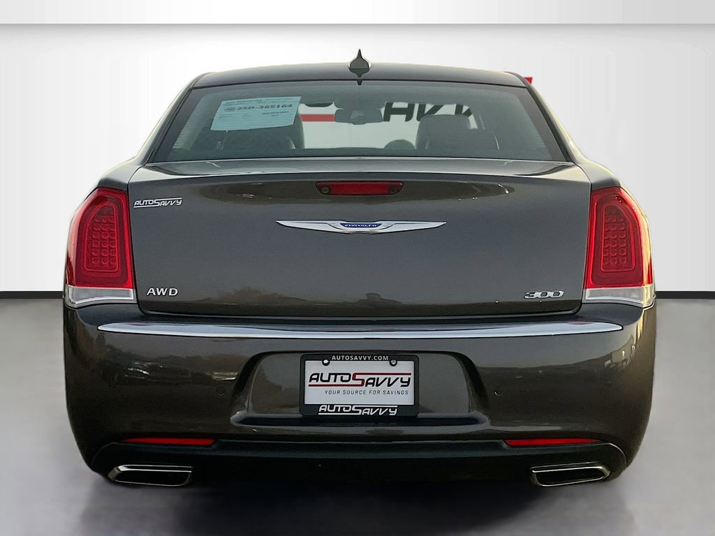 Used 2021 Chrysler 300 Touring L image 6