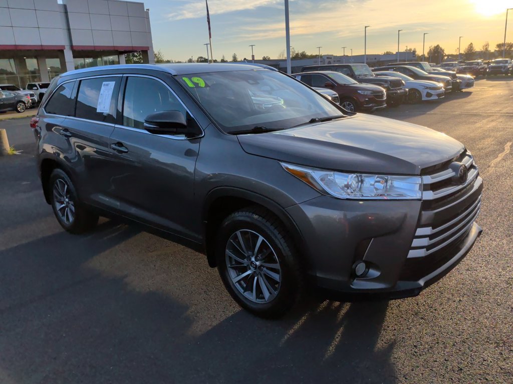 Used 2019 Toyota Highlander XLE