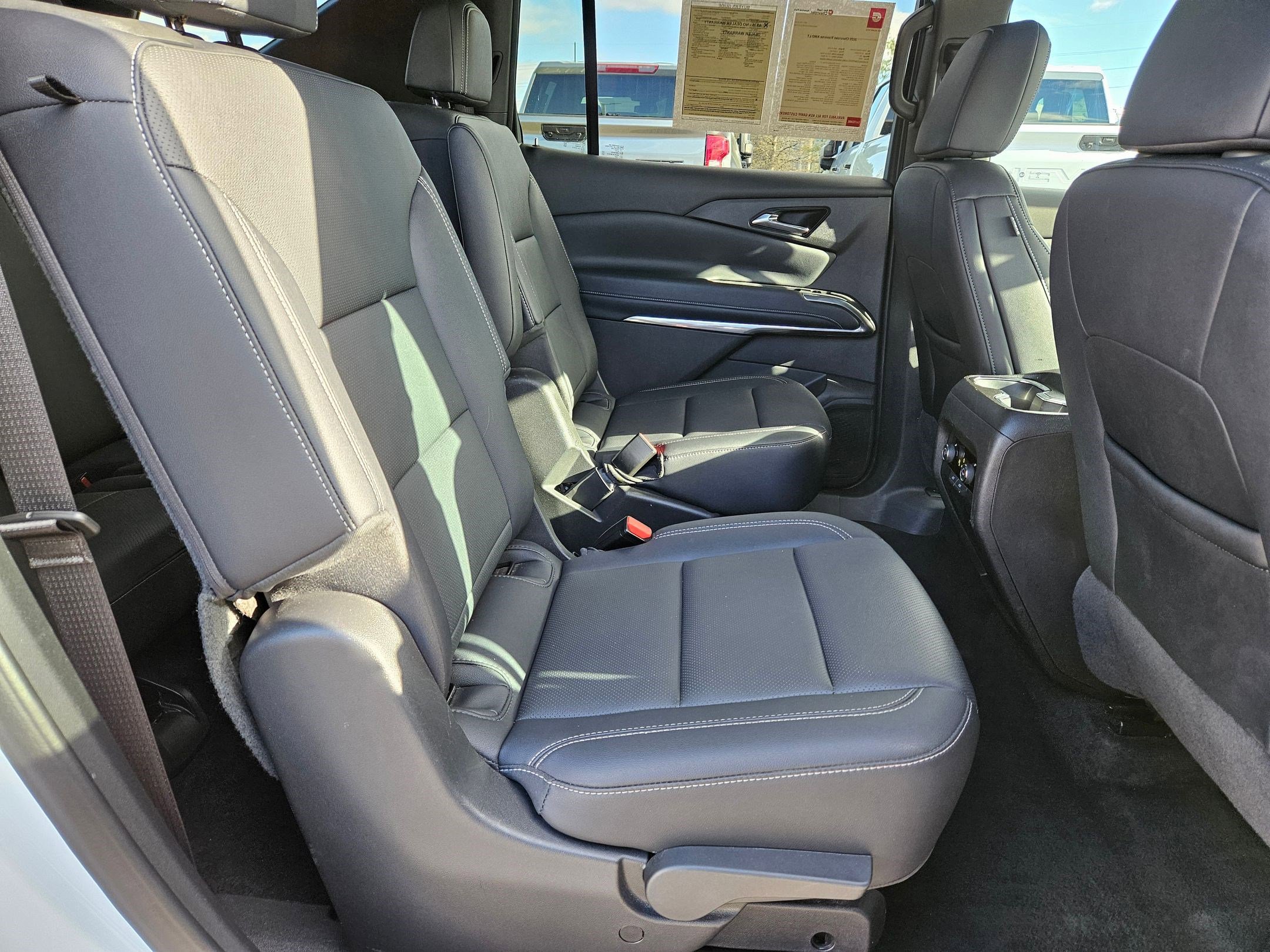 Used 2025 Chevrolet Traverse LT AWD/4WD image 30