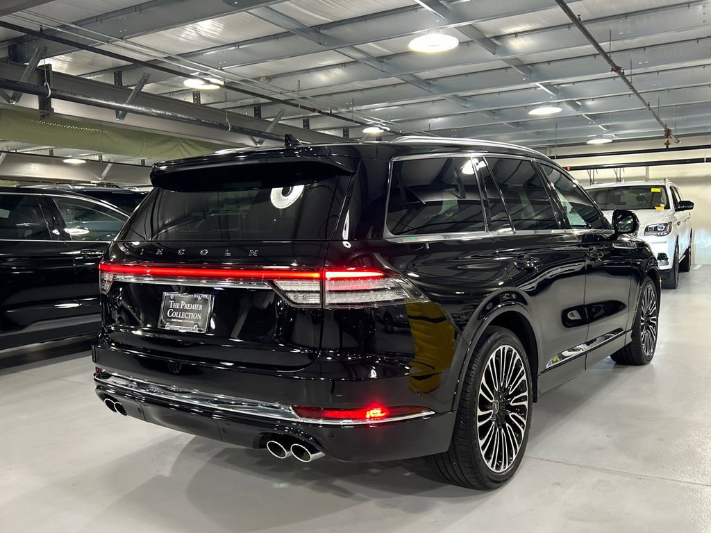 Used 2023 Lincoln Aviator Black Label w/ Dynamic Handling Package AWD/4WD image 2