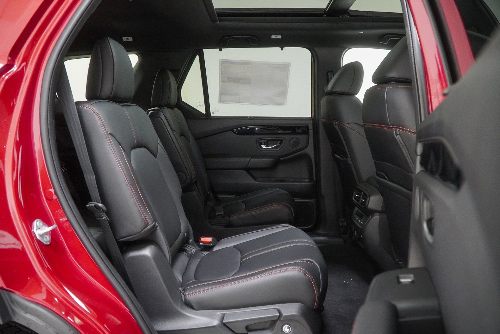 New 2025 Honda Pilot TrailSport image 38