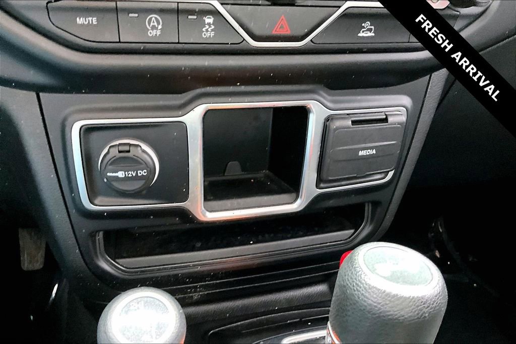 Used 2023 Jeep Wrangler Sport image 15