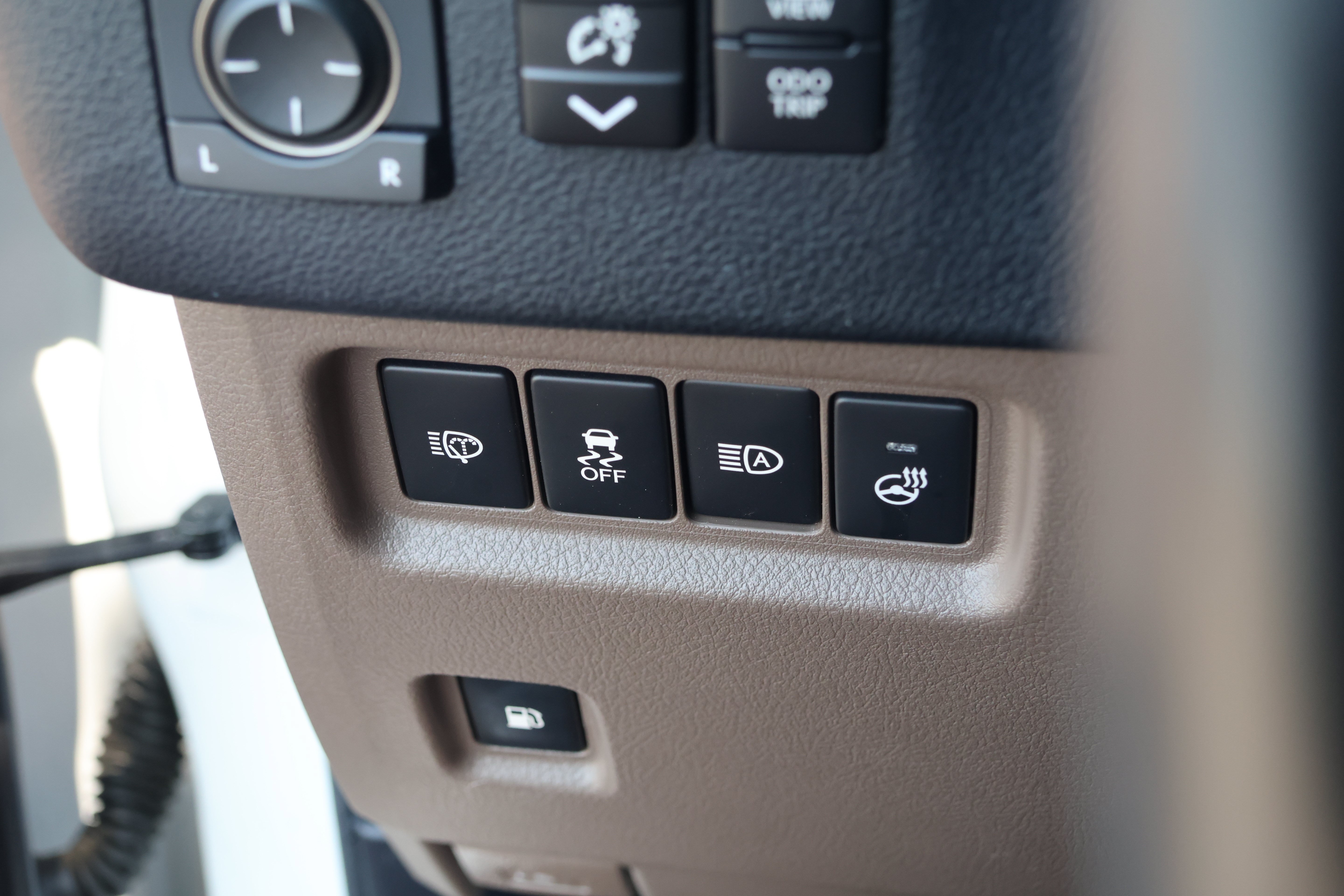 Certified 2023 Lexus GX 460 Luxury w/ Sport Design Package AWD/4WD image 16