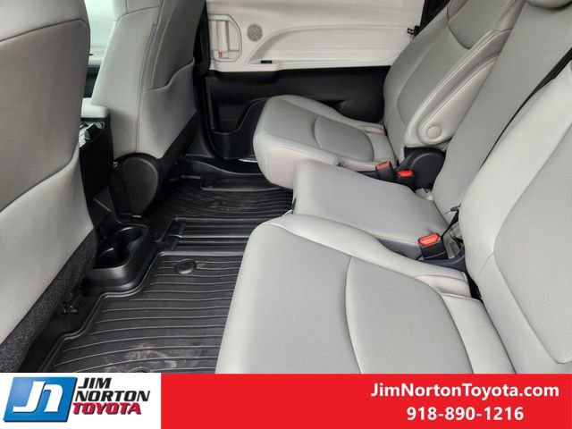 New 2026 Toyota Sienna XLE FWD image 23