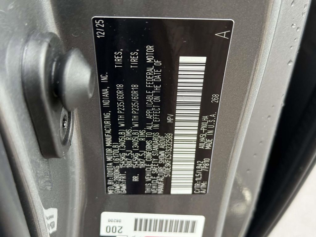 Used 2026 Toyota Sienna Platinum image 34