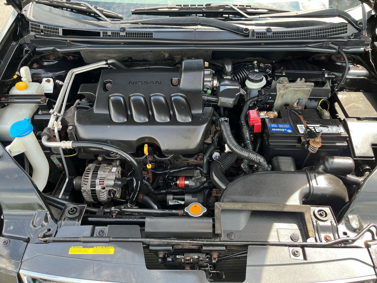 Used 2012 Nissan Sentra 2.0 SR w/ Moonroof Pkg FWD image 11