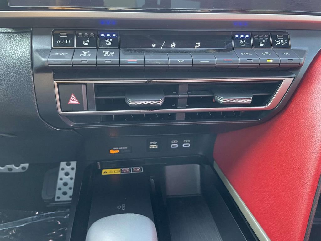 Used 2025 Toyota Camry XSE w/ Premium Package image 42