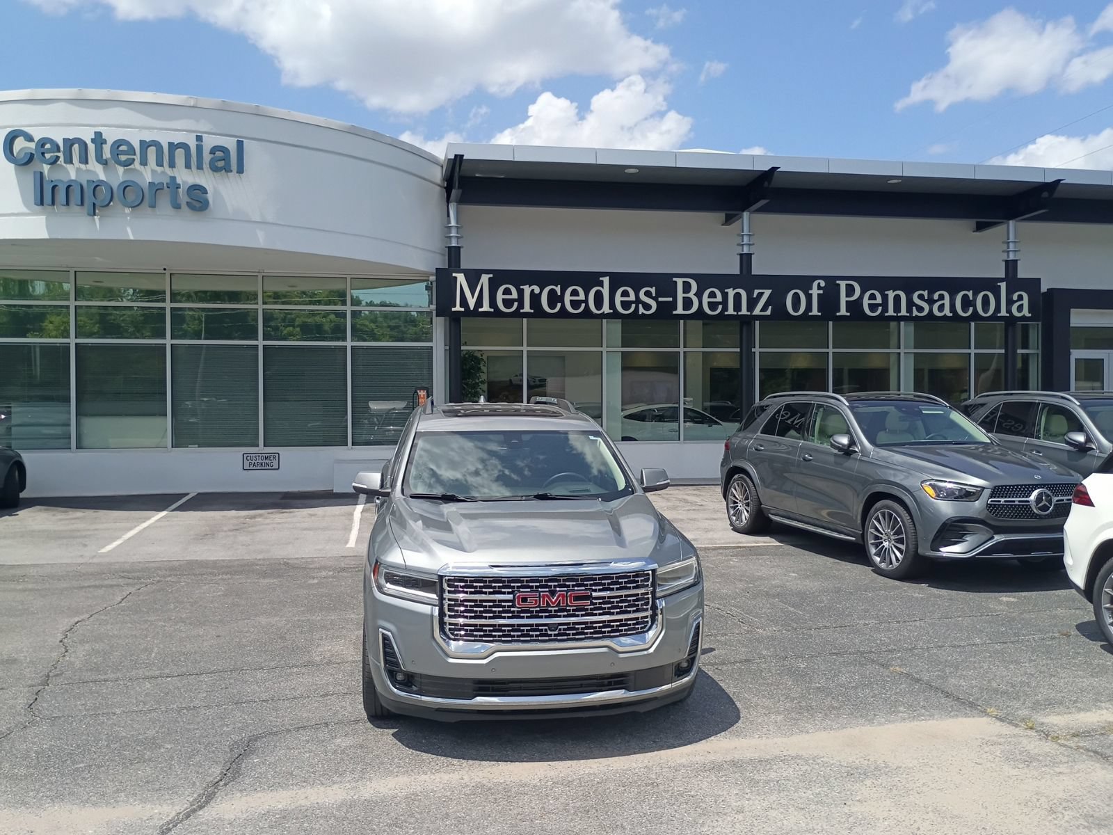 Used 2023 GMC Acadia Denali w/ Denali Ultimate Package