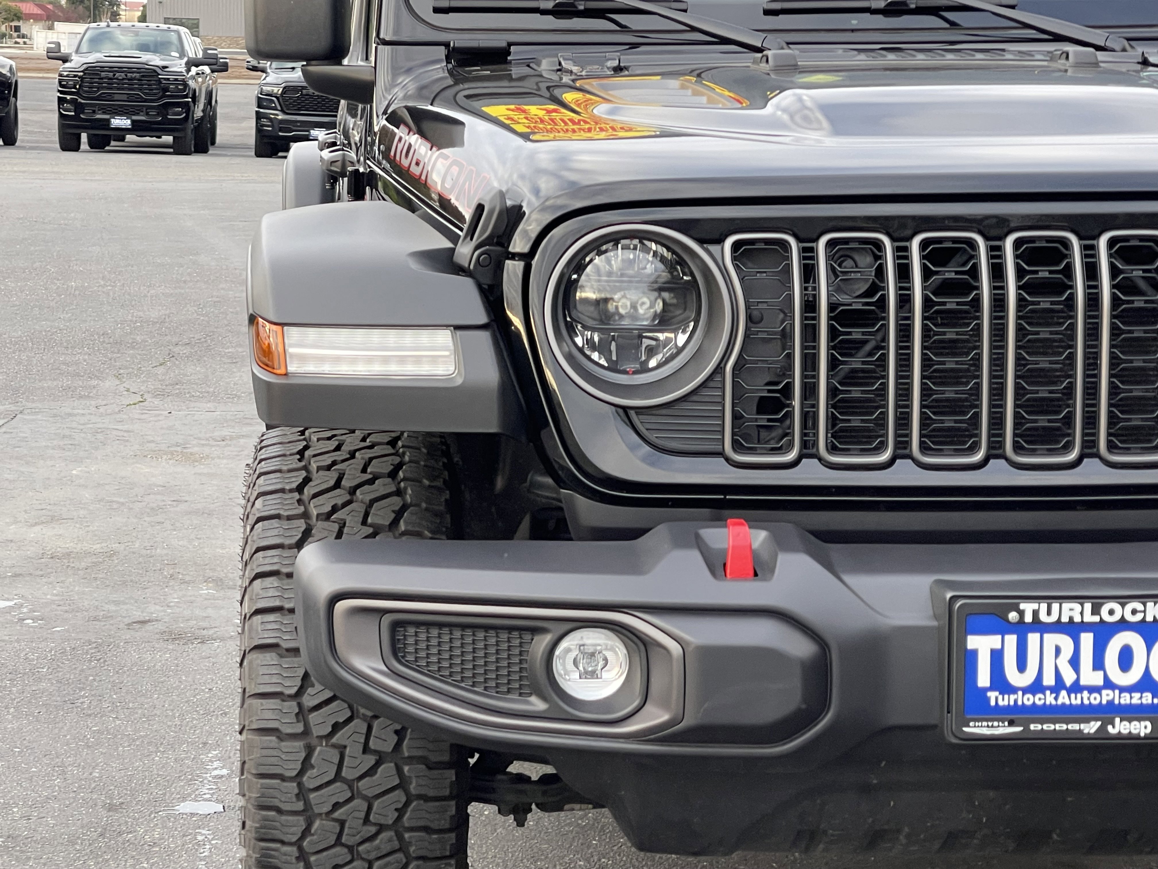 Used 2025 Jeep Wrangler Unlimited Rubicon AWD/4WD image 5