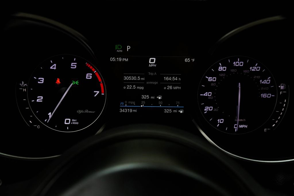 Used 2023 Alfa Romeo Stelvio Veloce image 32