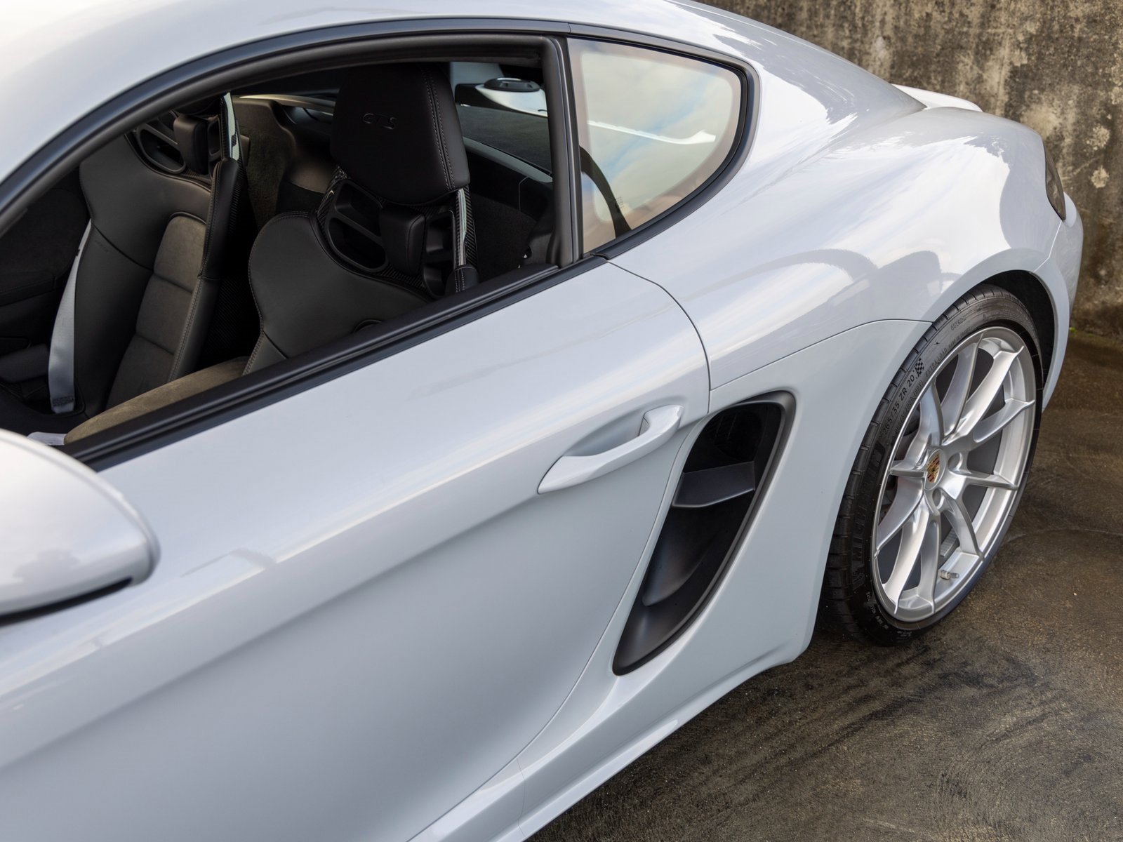 Certified 2024 Porsche 718 Cayman GT4 image 18