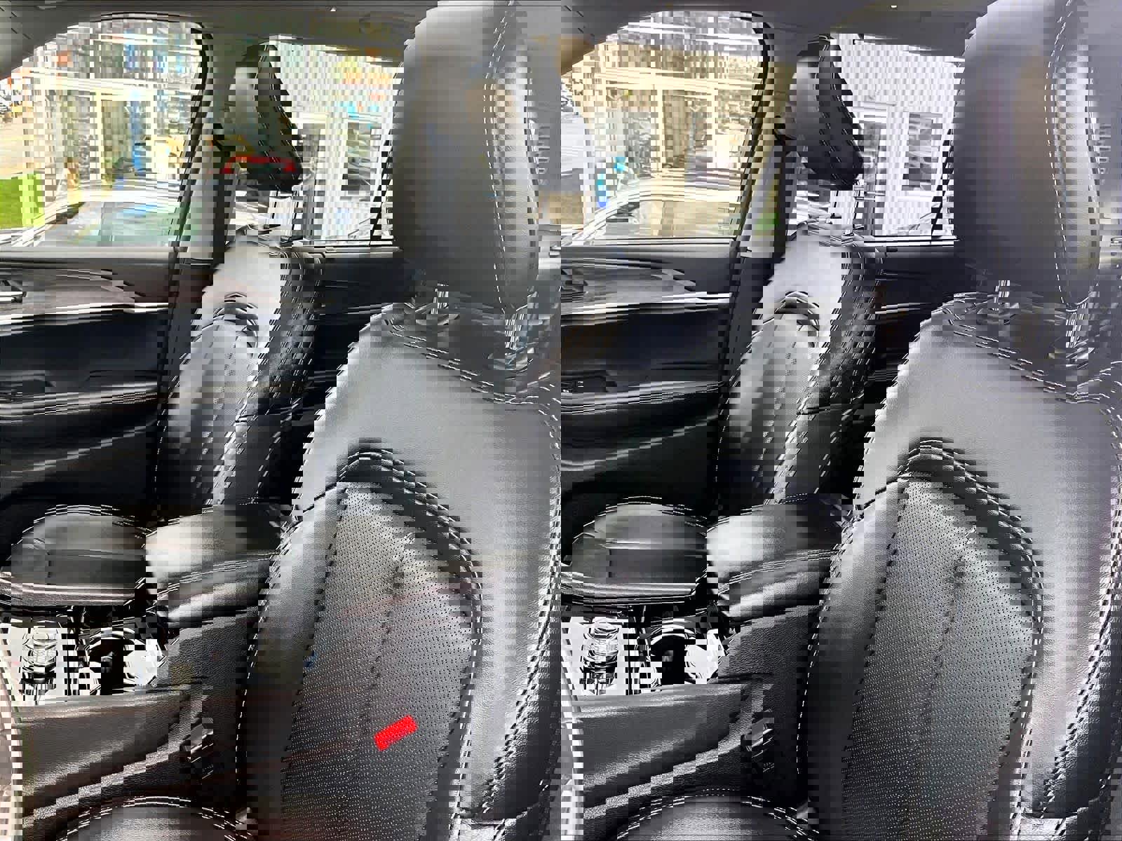 Used 2023 Jeep Grand Cherokee L Limited w/ Luxury Tech Group II AWD/4WD image 9