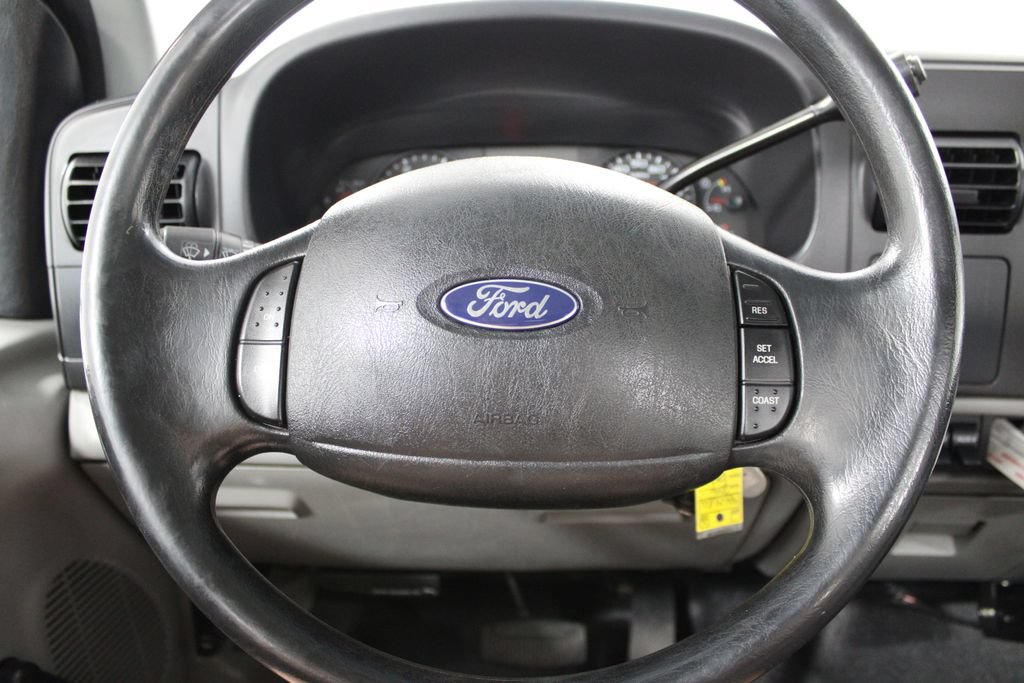 Used 2006 Ford F350 XL RWD image 30